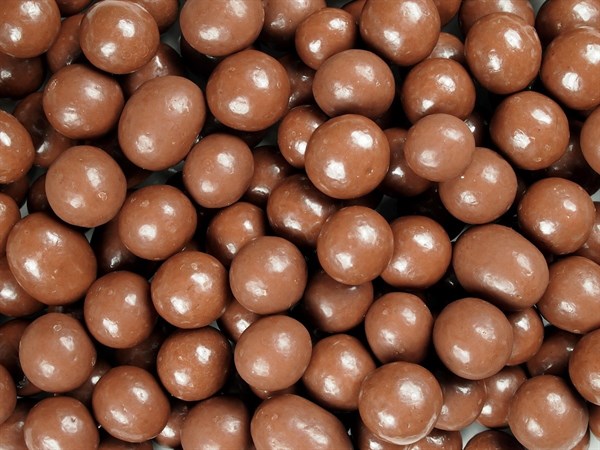 Ořechy a laskominy Lísková jádra v mléčné čokoládě