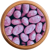 bio koření: Mandle malinové v bílé čokoládě