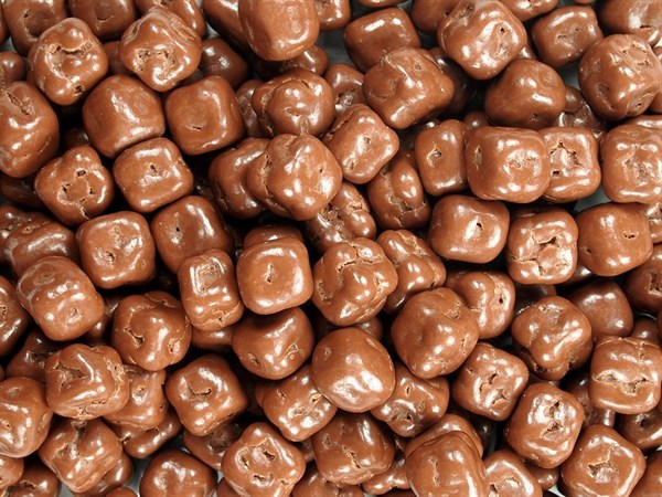 Ořechy a laskominy Kokosové kostky v mléčné čokoládě