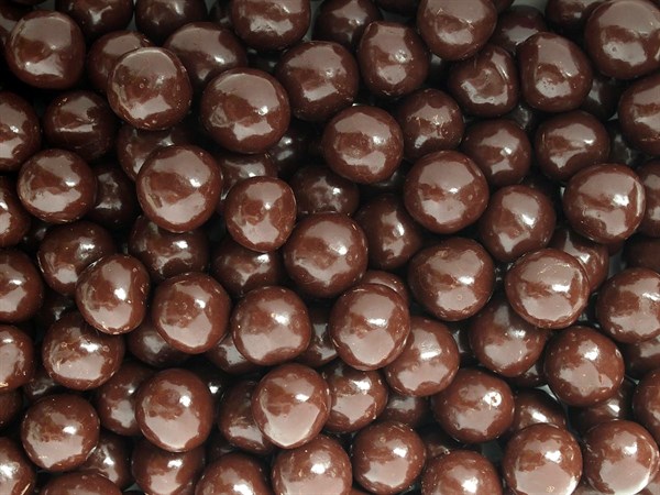 Ořechy a laskominy Lísková jádra v hořké čokoládě